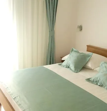 Duje Old Town Apartment Trogir