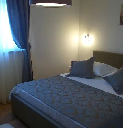 Duje Old Town Apartment Trogir