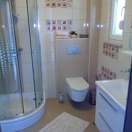 Duje Old Town טרוגיר